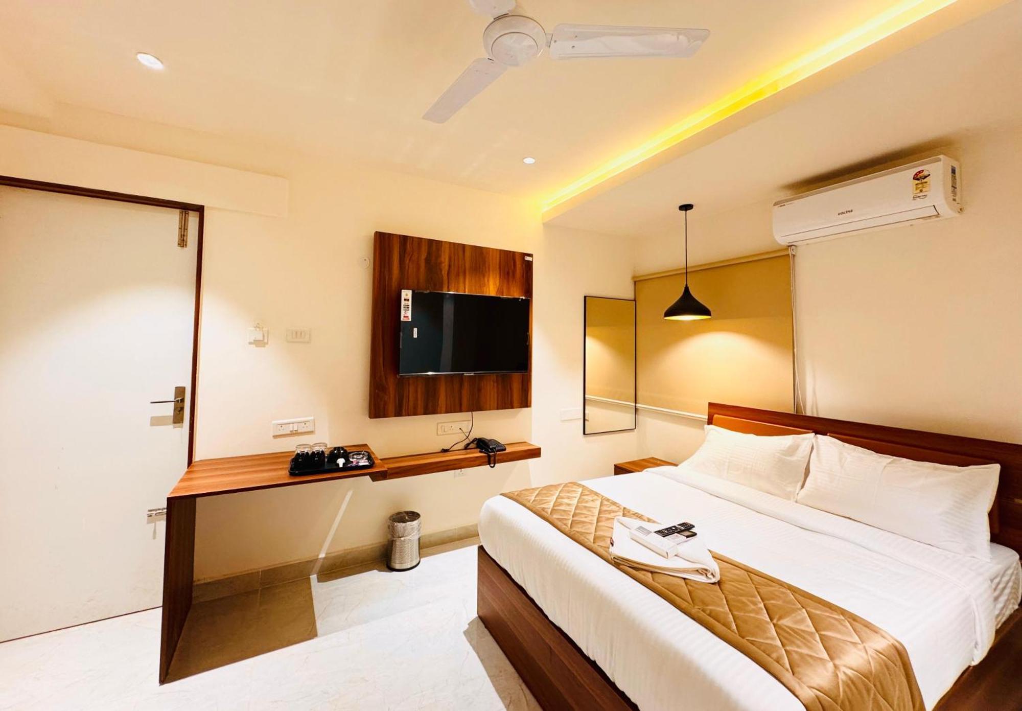 Hotel Star Avenue - Indiranagar Bangalore Exterior foto